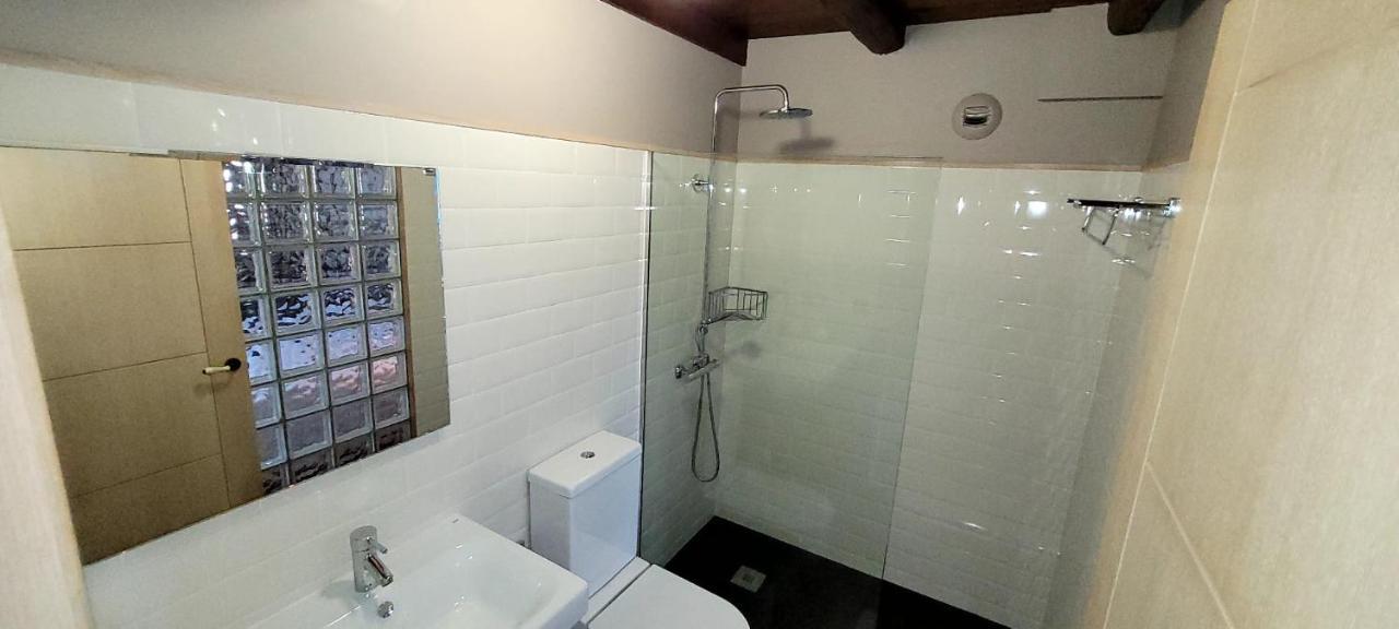 Habitaciones La Cuevona De Guitiriz Lugo Esterno foto
